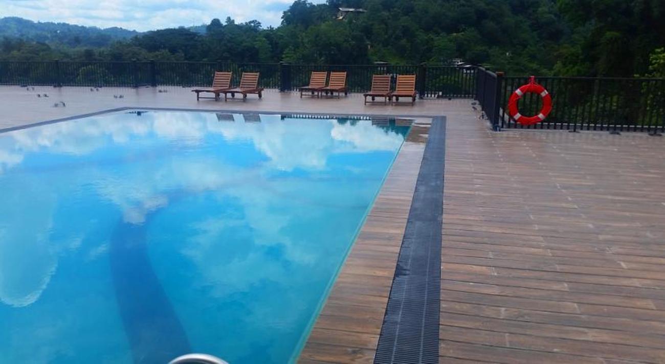 Oak Ray Regency Hotel Канди Екстериор снимка