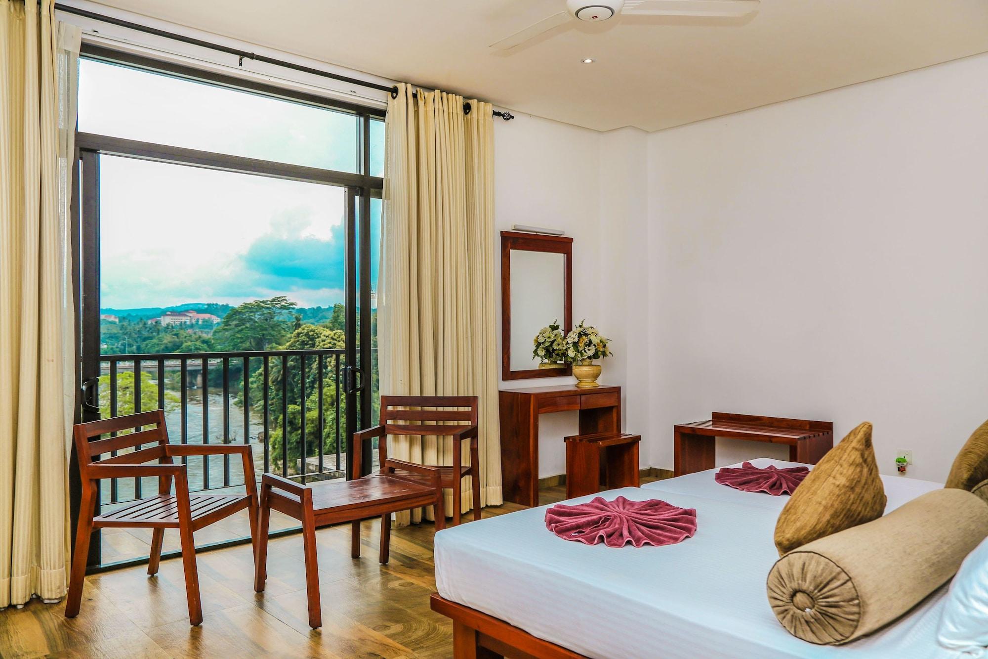 Oak Ray Regency Hotel Канди Екстериор снимка